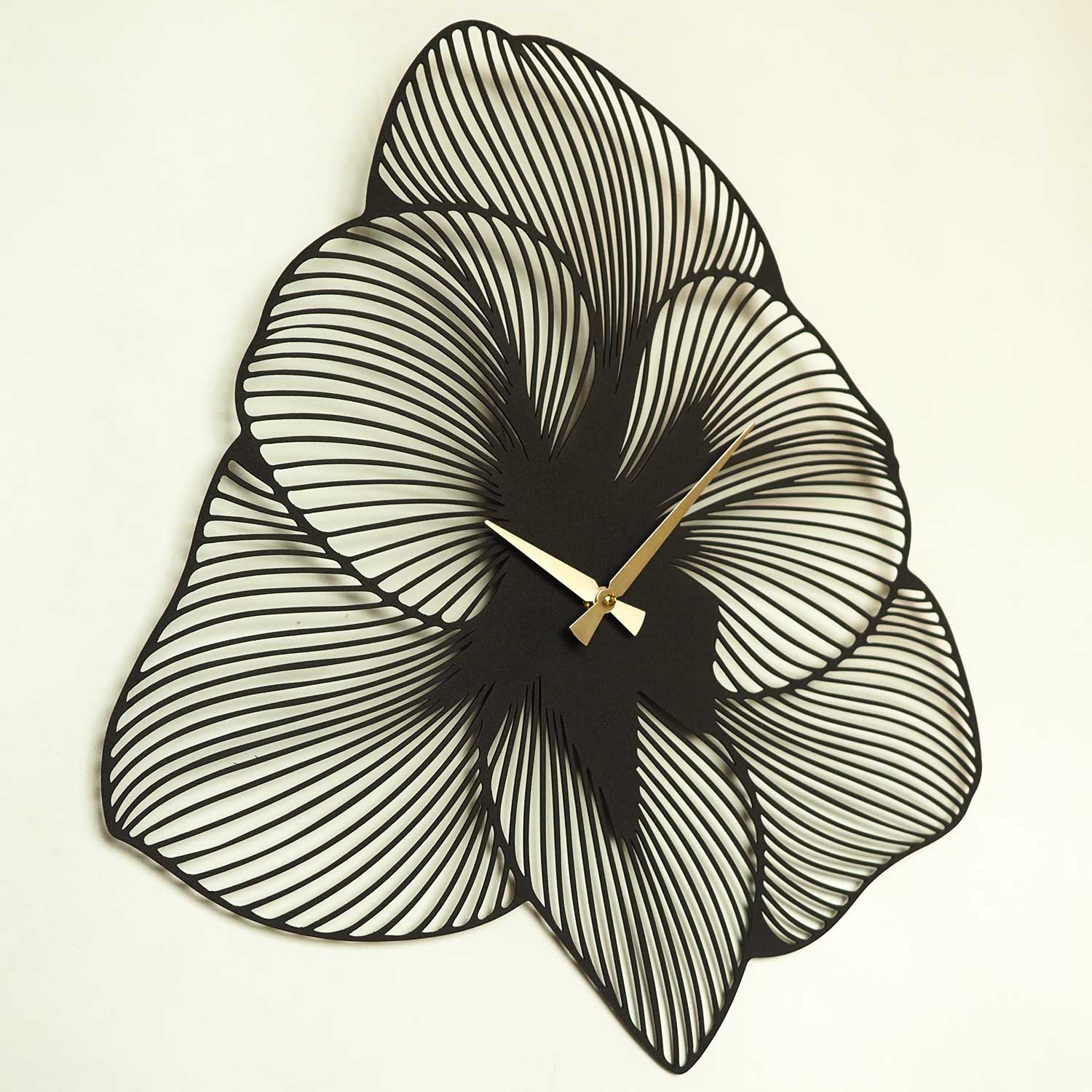 Azalea Metal Wall Clock 67 x 67 cm / Gold