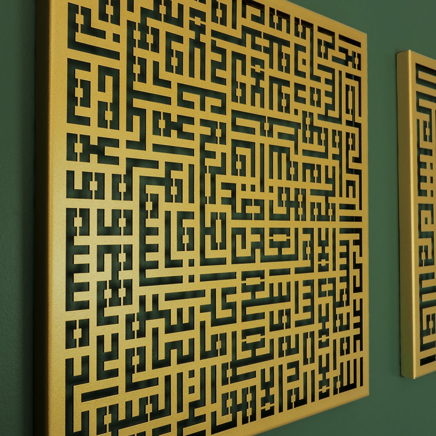 Set of 3 Kufi Ayatul Kursi, Surah An-Nas and Surah Al-Falaq Islamic Metal Art 62 x 62 cm / Gold
